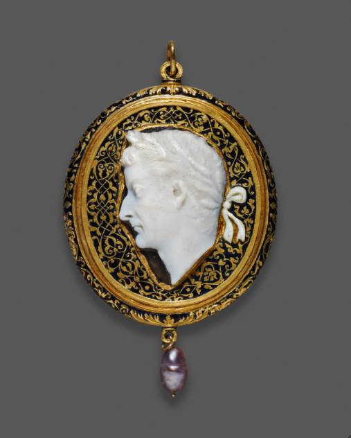 Online Scholarly Catalogue | Art Institute of Chicago | Roman Art | Cameo Portraying Emperor Tiberius