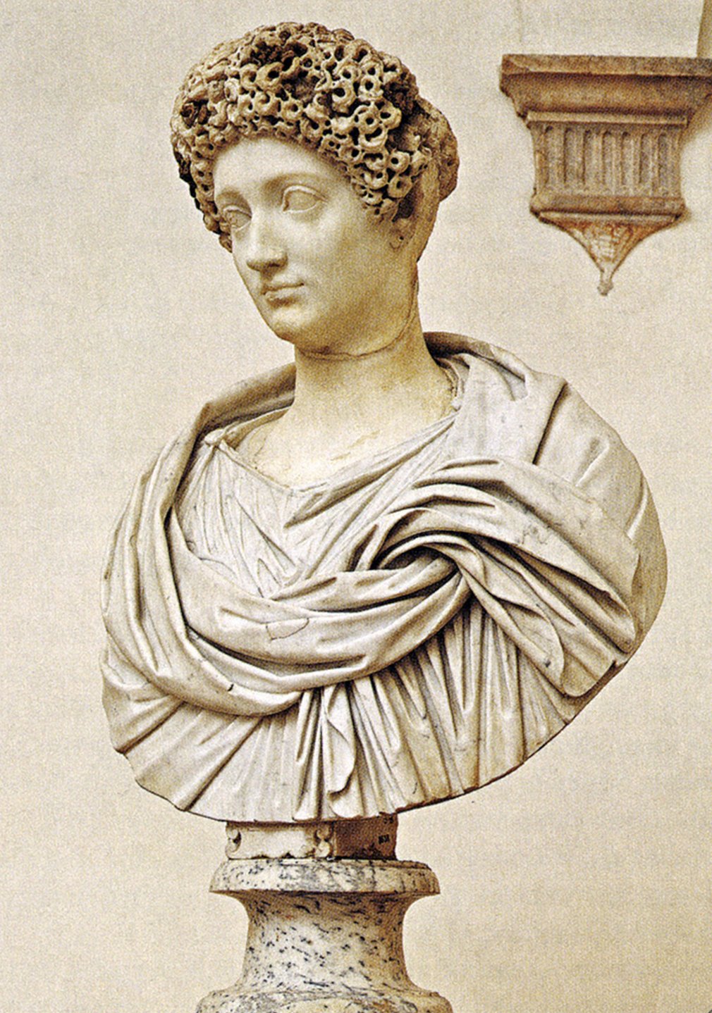 Roman Art | Online Scholarly Catalogue | Art Institute of Chicago | Bust of Julia Titi, Palazzo Altemps, inv. 8638, in Palazzo Altemps