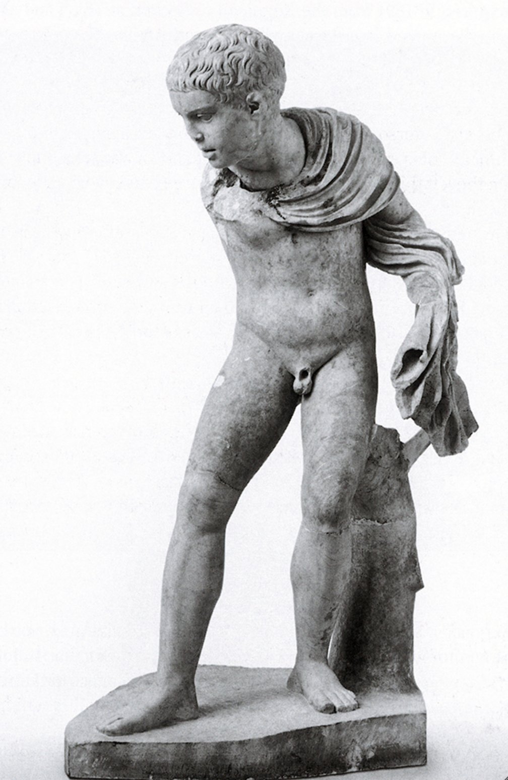 Roman Art | Online Scholarly Catalogue | Art Institute of Chicago | Statue of a Boy Playing, Ny Carlsberg Glyptotek